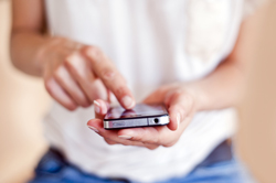 どんどん老ける？ スマホと顔の老化の関係