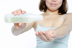 美顔器ジェルの成分に注目！ 「良い成分」＆「悪い成分」は？