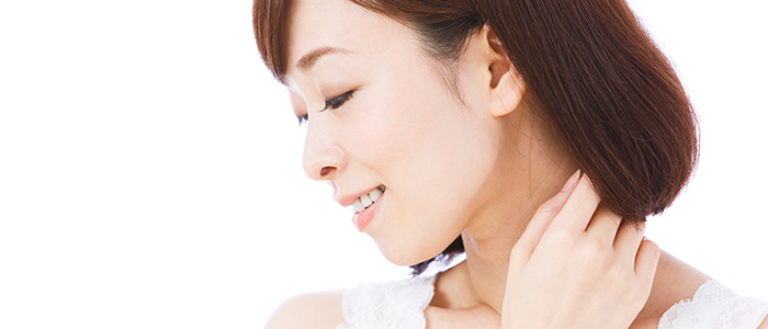 早く治したい！ 首にできる痛いニキビの原因とケア方法