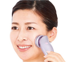 メイク前のお手入れに